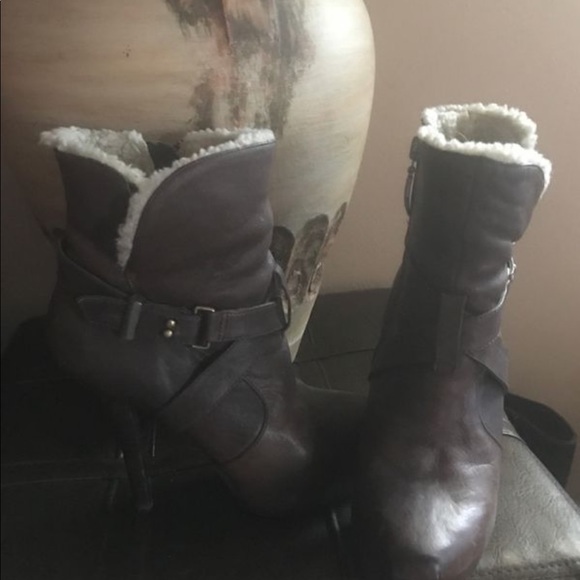 Fur lined heeled boots with wedge - Picture 3 of 3
